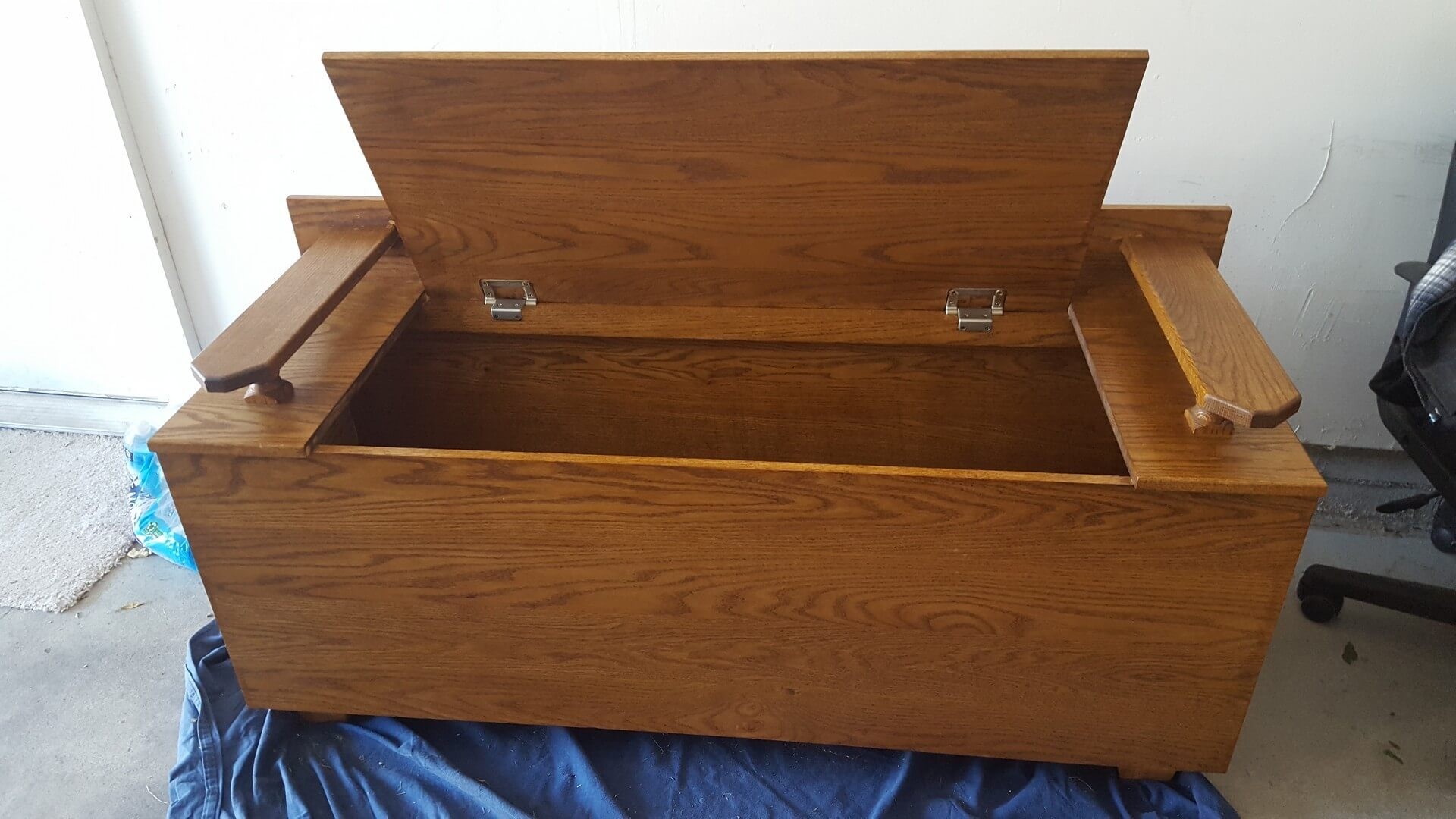 Michael's toy box finished